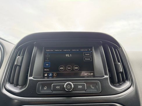 Used 2019 Chevrolet Colorado W/T w/ WT Convenience Package AWD/4WD image 12
