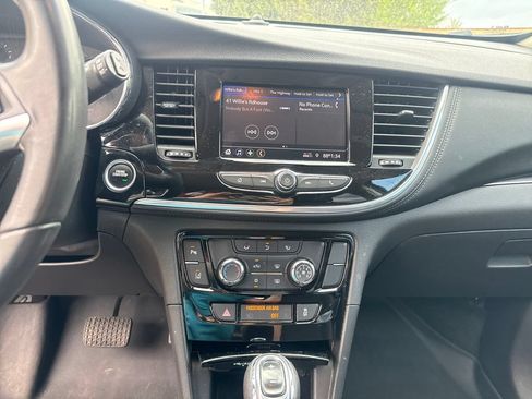 Used 2022 Buick Encore Preferred w/ Safety Package II AWD/4WD image 19