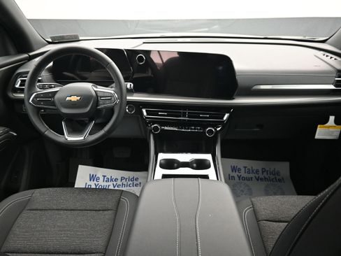 New 2026 Chevrolet Traverse LT w/ Driver Confidence Package FWD image 22