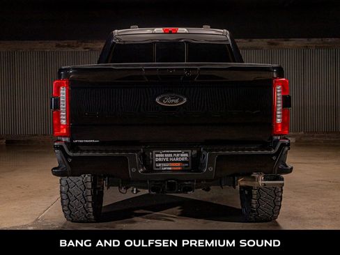 Used 2023 Ford F250 Lariat w/ Lariat Ultimate Package AWD/4WD image 8