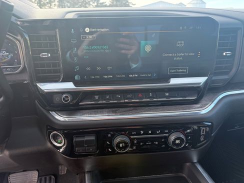 Used 2025 Chevrolet Silverado 2500 LTZ w/ LTZ Premium Package image 22