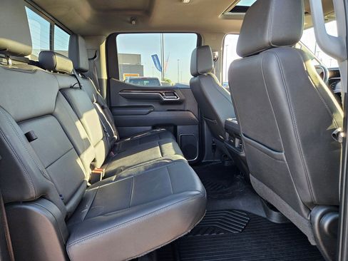 Certified 2022 Chevrolet Silverado 1500 LT Trail Boss w/ LT Trail Boss Premium Package AWD/4WD image 26