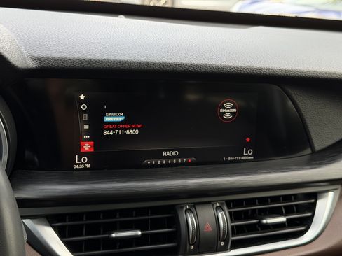 Used 2018 Alfa Romeo Stelvio AWD image 25