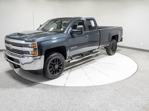Used 2017 Chevrolet Silverado 3500 W/T AWD/4WD image 33