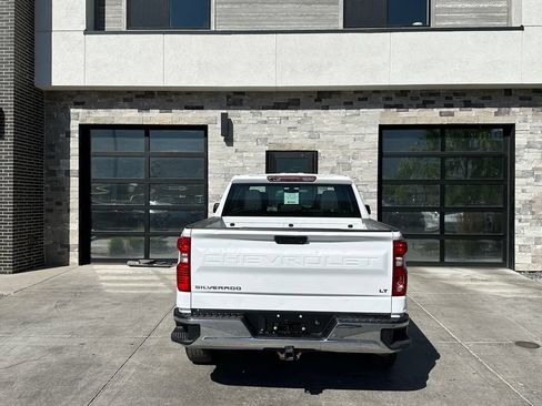 Used 2021 Chevrolet Silverado 1500 LT AWD/4WD image 4