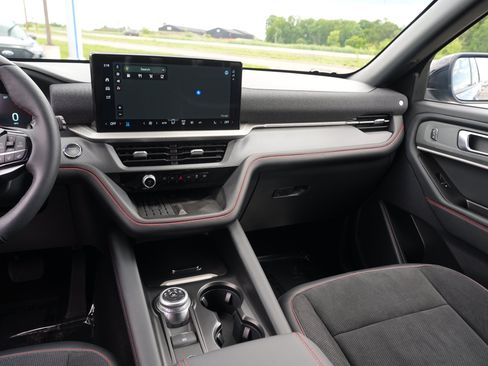 Used 2025 Ford Explorer ST AWD/4WD image 24