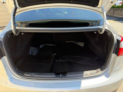 Used 2016 Kia Forte LX FWD image 11