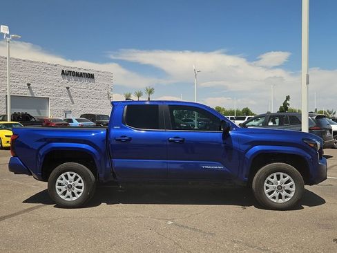 Used 2025 Toyota Tacoma SR5 RWD image 4