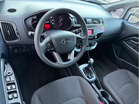 Used 2016 Kia Rio LX image 2