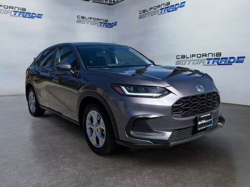 Used 2025 Honda HR-V LX image 3