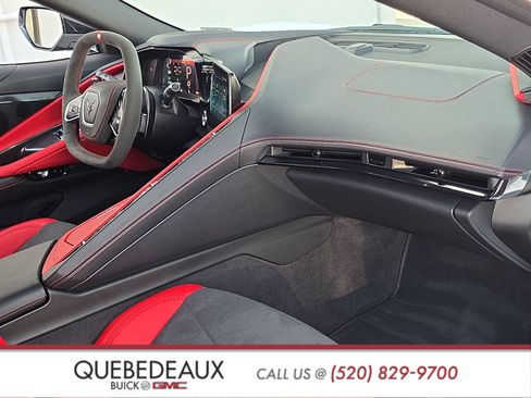 Used 2025 Chevrolet Corvette Stingray Preferred Cpe w/ Z51 Performance Package RWD image 33