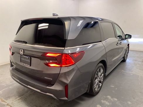 Certified 2025 Honda Odyssey Touring image 6