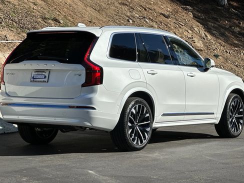 New 2026 Volvo XC90 T8 Plus image 5
