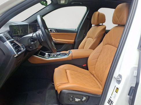 Used 2025 BMW X5 xDrive40i AWD/4WD image 14