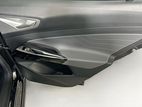 Used 2023 Volkswagen ID.4 Pro image 30