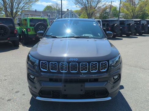 Used 2024 Jeep Compass Limited AWD/4WD image 9