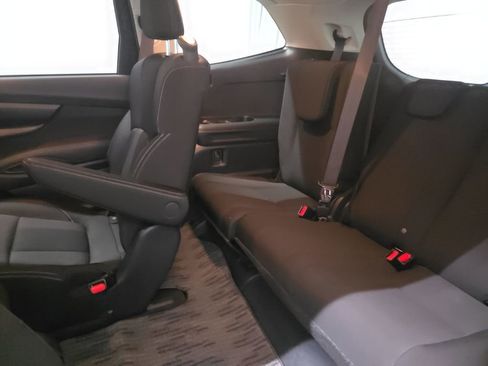 Certified 2024 Subaru Ascent Premium w/ Convenience Package image 10