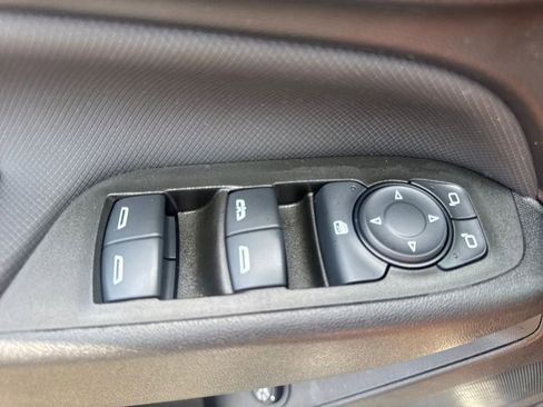 Used 2024 Chevrolet Equinox RS w/ RS Leather Package AWD/4WD image 17