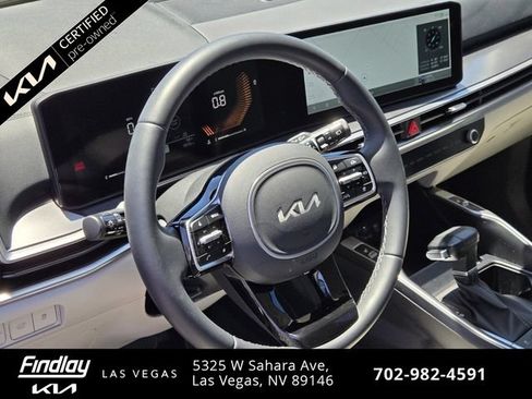 Certified 2025 Kia Sorento EX w/ Panoramic Sunroof Package AWD/4WD image 24