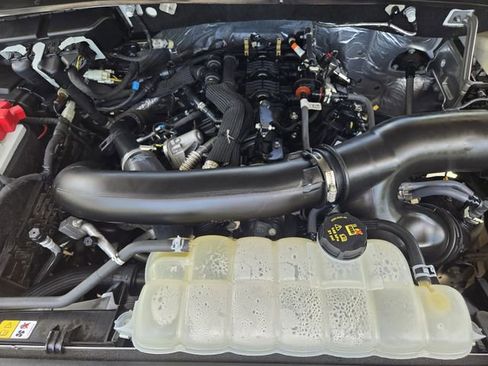 Used 2022 Ford Expedition XLT RWD image 24