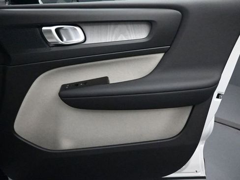 New 2026 Volvo XC40 B5 Plus w/ Protection Package Premier image 30