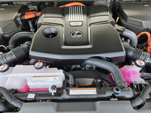 New 2026 Lexus LX 700h Luxury image 21