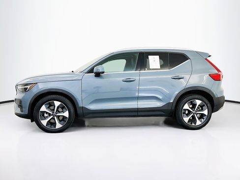 Used 2023 Volvo XC40 B5 Plus w/ Protection Package Premier image 4