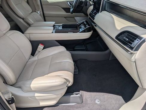 Used 2020 Lincoln Navigator Reserve w/ Luxury Package AWD/4WD image 29