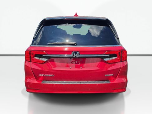 Used 2023 Honda Odyssey Touring image 11