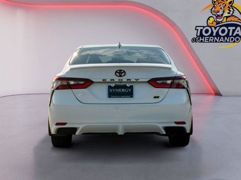 Used 2024 Toyota Camry SE FWD image 7