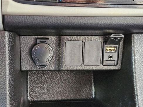 Used 2017 Toyota Corolla LE FWD image 26