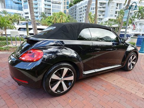Used 2013 Volkswagen Beetle 2.0T image 19