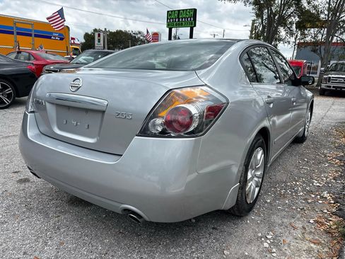 Used 2009 Nissan Altima 2.5 S FWD image 10