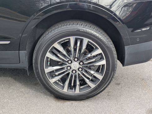 Used 2019 Cadillac XT5 Premium Luxury w/ Driver Assist Package image 8