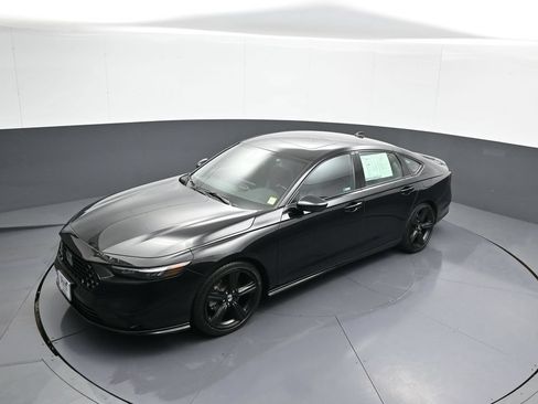 Used 2023 Honda Accord Sport image 32