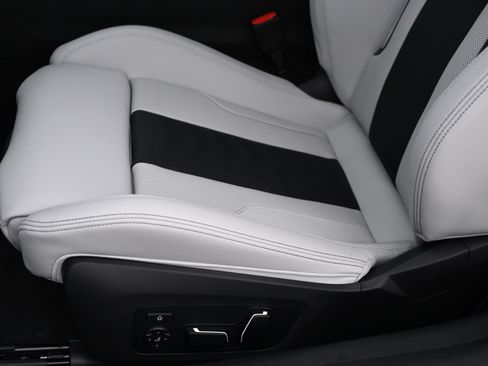 New 2026 BMW M4 Competition w/ Executive Package image 32