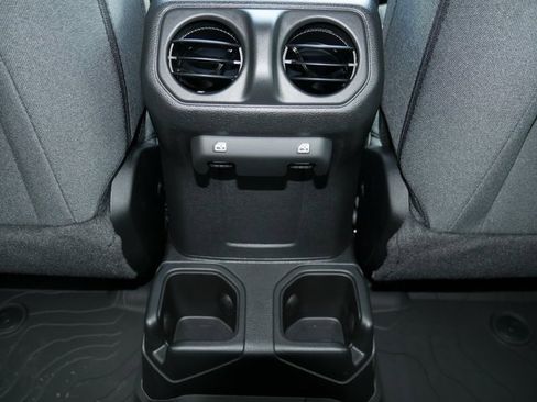 Used 2024 Jeep Wrangler Sport S image 25