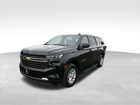 Used 2024 Chevrolet Suburban LT AWD/4WD image 2