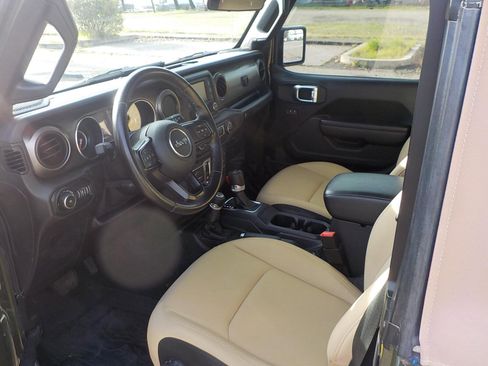 Used 2020 Jeep Wrangler Sport image 27