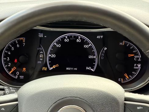 Used 2019 Jeep Grand Cherokee Limited image 12