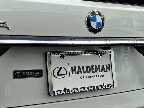 Used 2024 BMW ALPINA XB7 image 35