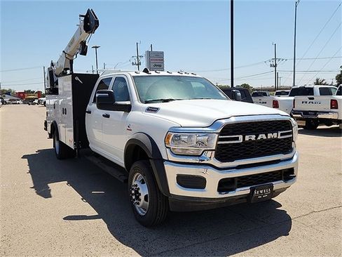 Used 2024 RAM 5500 Tradesman w/ Chrome Appearance Group image 5