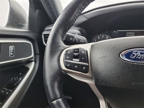 Used 2022 Ford Explorer XLT w/ Equipment Group 202A image 13