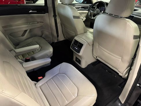 Used 2021 Volkswagen Atlas SEL Premium AWD/4WD image 32