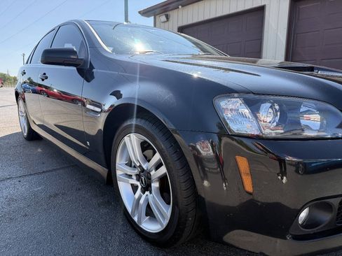 Used 2009 Pontiac G8 w/ Premium Package RWD image 6