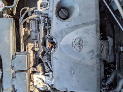 Used 2020 Toyota RAV4 LE image 33