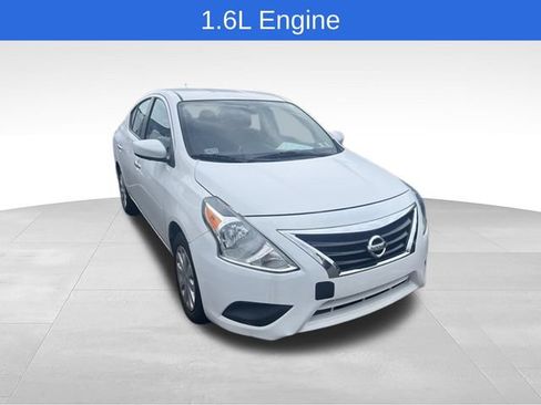 Used 2019 Nissan Versa SV FWD image 1