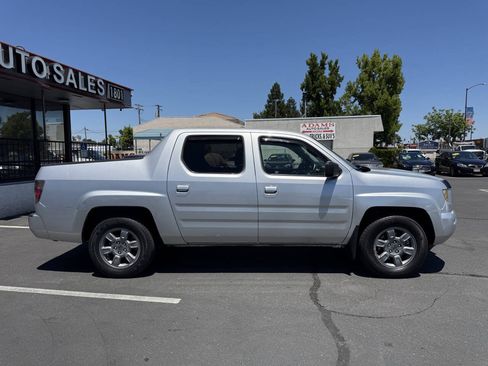 Used 2008 Honda Ridgeline RTX image 2