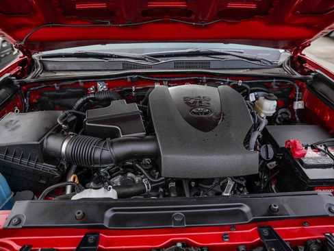 Certified 2022 Toyota Tacoma TRD Sport image 25