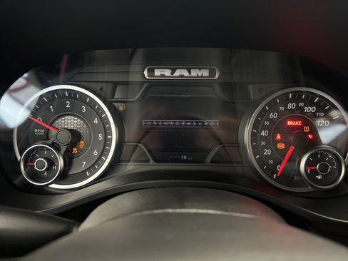 New 2026 RAM 1500 4x4 Crew Cab image 12